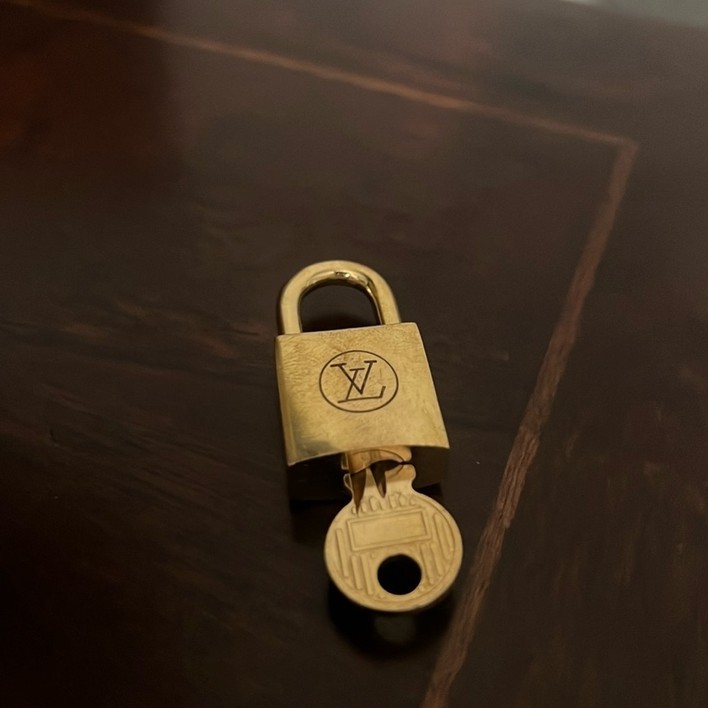 Louis Vuitton Lock and Key #215